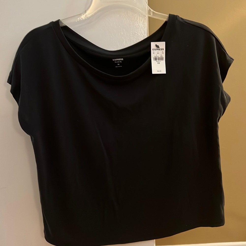 Express black crop relaxed tee